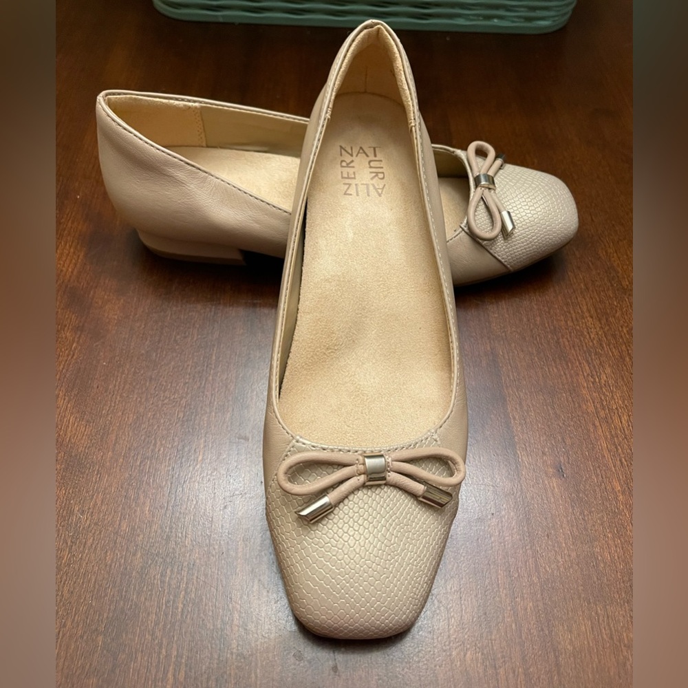 Naturalizer Gertie Leather and Snakeprint Ballet Flats with Bow Size 7M - Picture 2 of 8